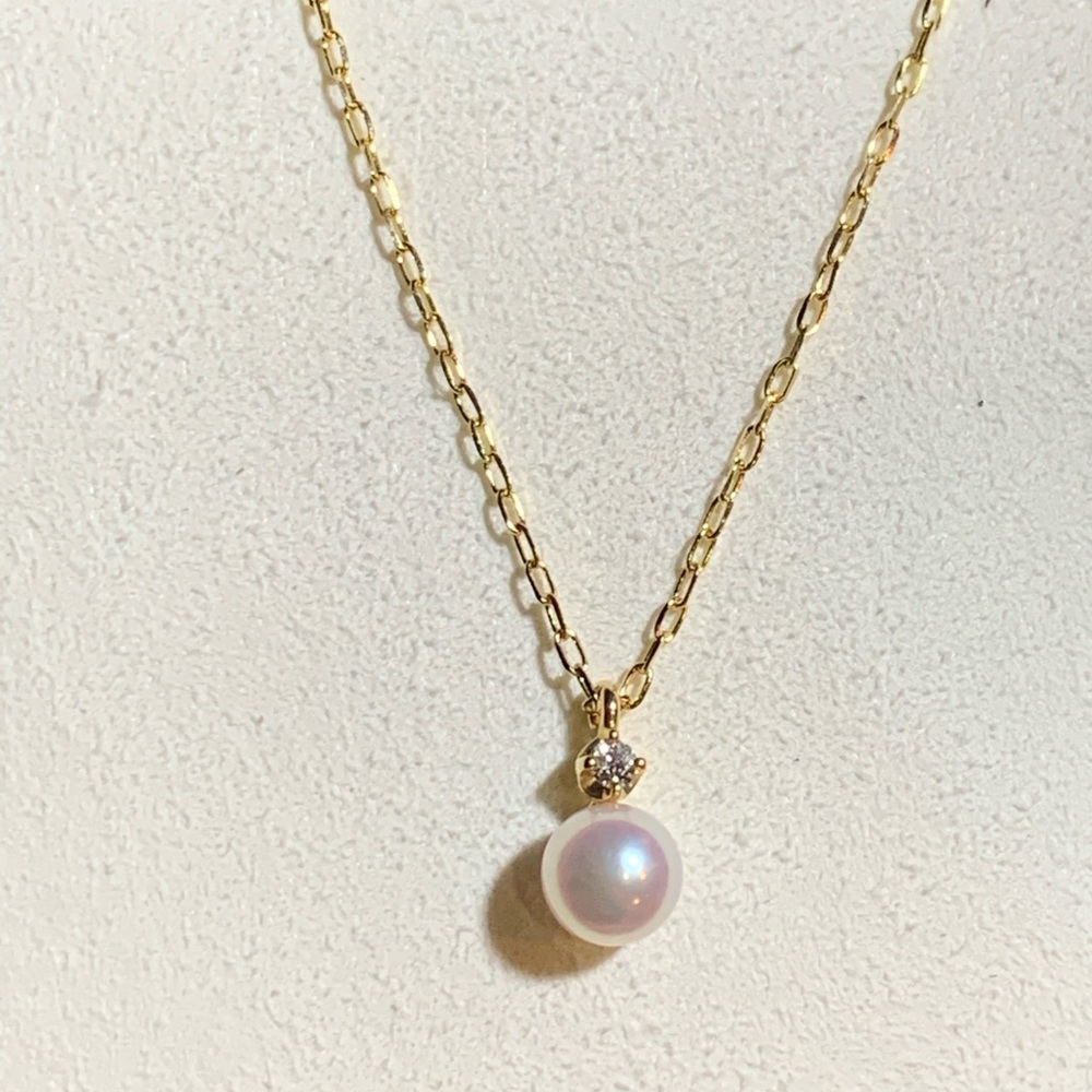 Mikimoto Gold Pearl Pendant Necklace with White Pearl